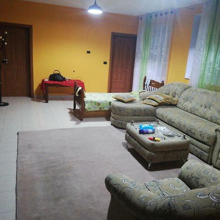Hotel Albania Golem Eksteriør bilde
